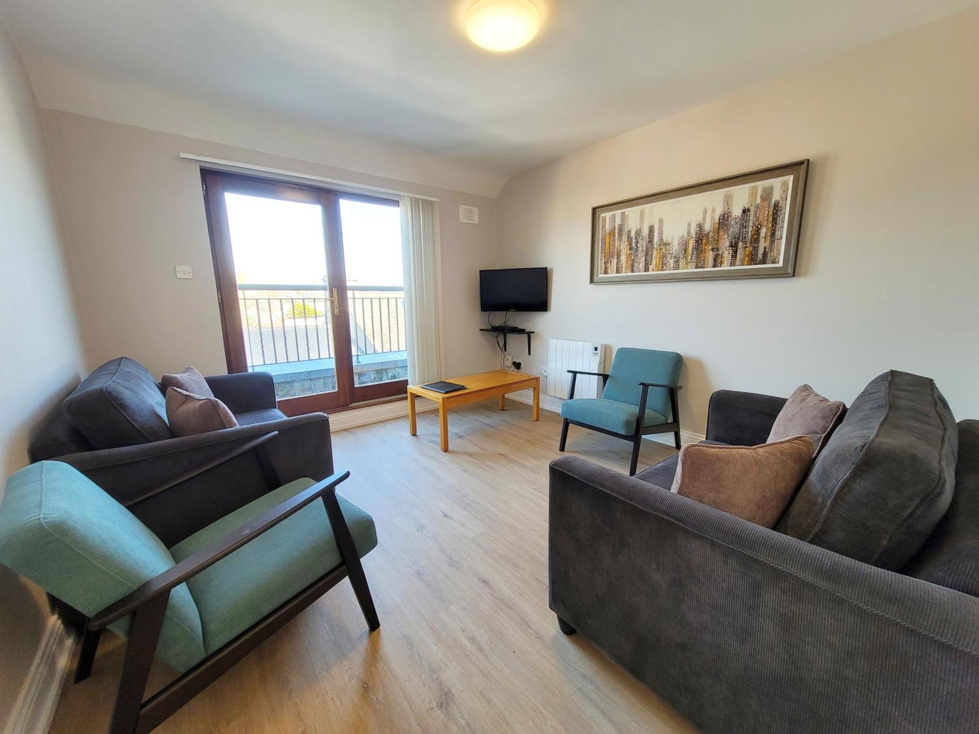 Donegan Court Aparthotel Голуэй Экстерьер фото