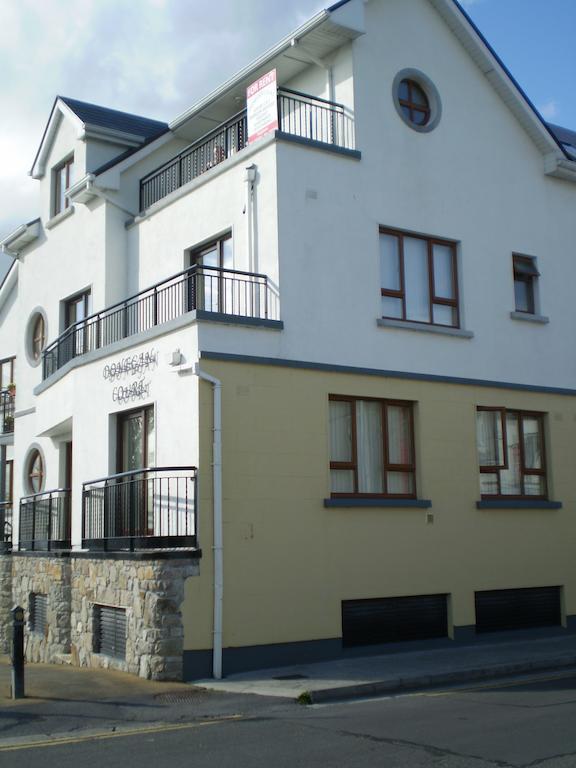 Donegan Court Aparthotel Голуэй Номер фото